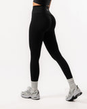 Ultimate Seamless Legging - Black