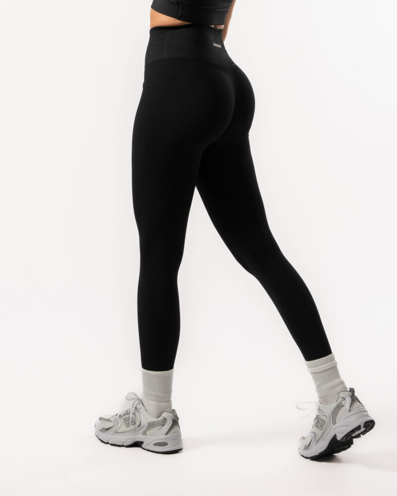 Ribbed Seamless Gym Leggings With Scrunch Ruched Detail – Styledup